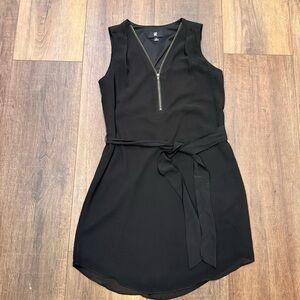 Chiffon little black dress with zipper